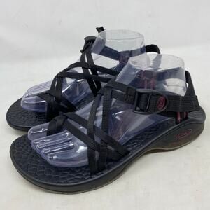 Chaco Women’s Z/Cloud Black Sandals with Pink Strap Accents Hiking Size 9
